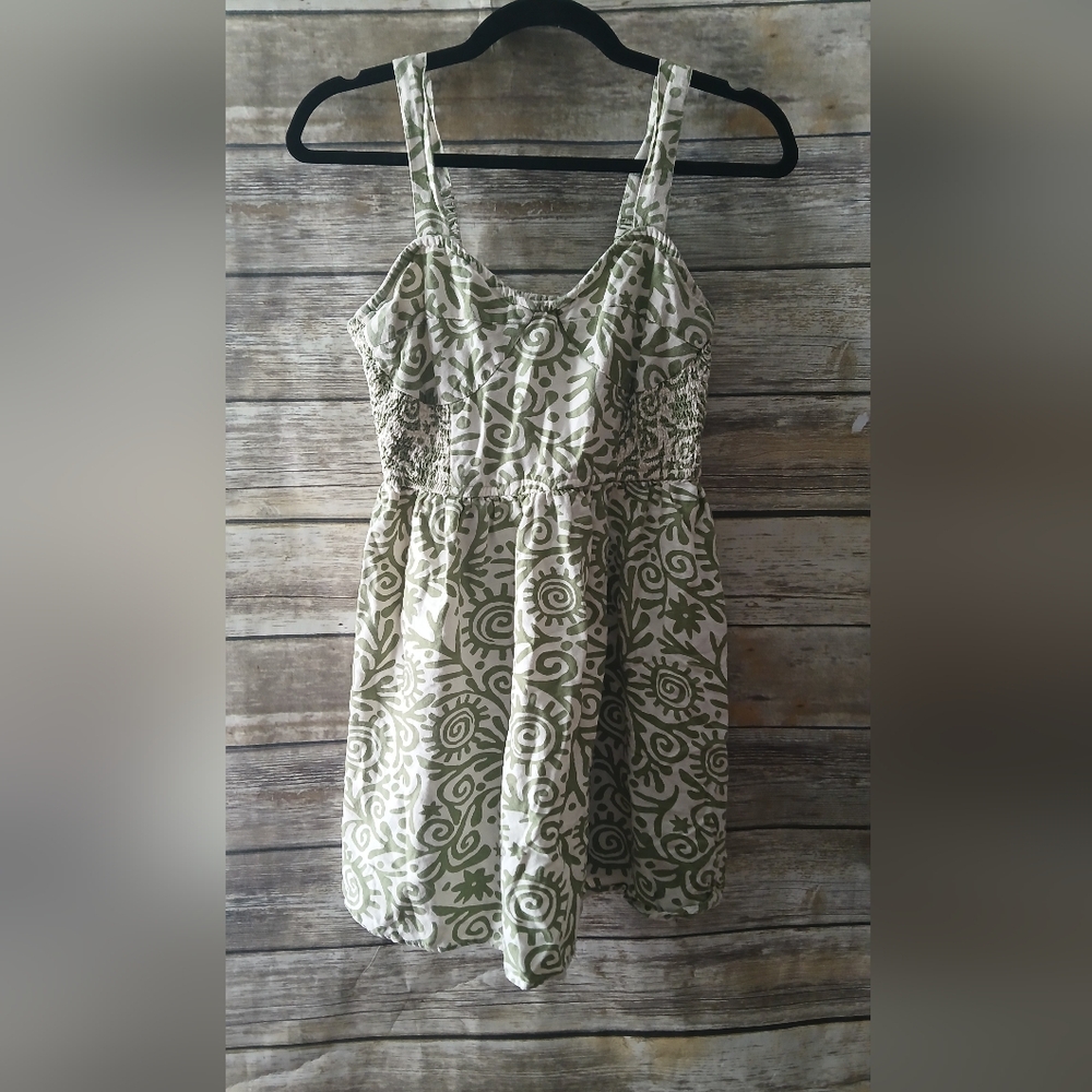 Chic Green and White Patterned Mini Dress
